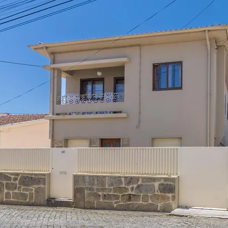 בית נופש Casa Heras Gaia Porto With Hot Tub Avintes